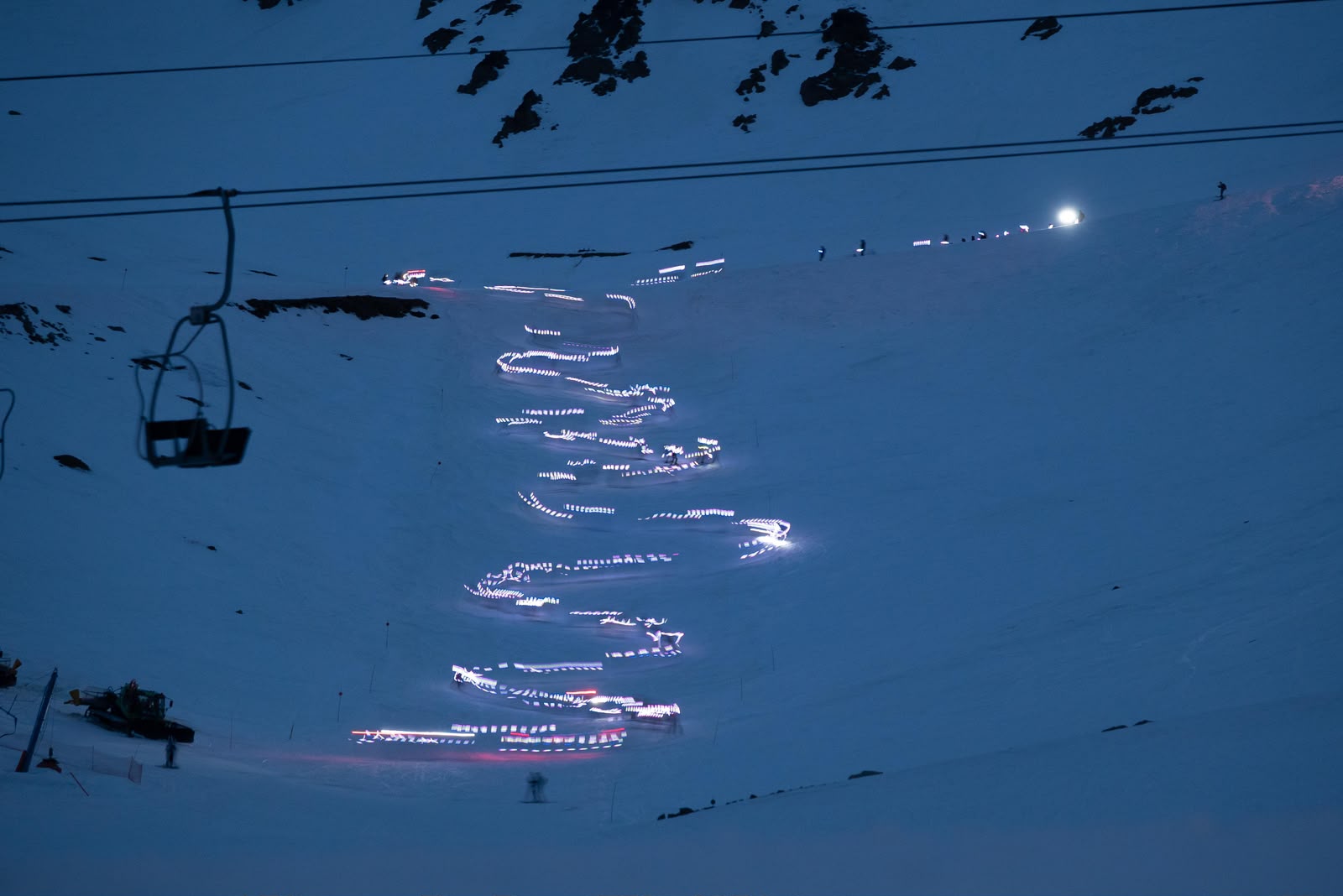La Hoya vivió una noche especial con otra edición de la Bajada de Luces