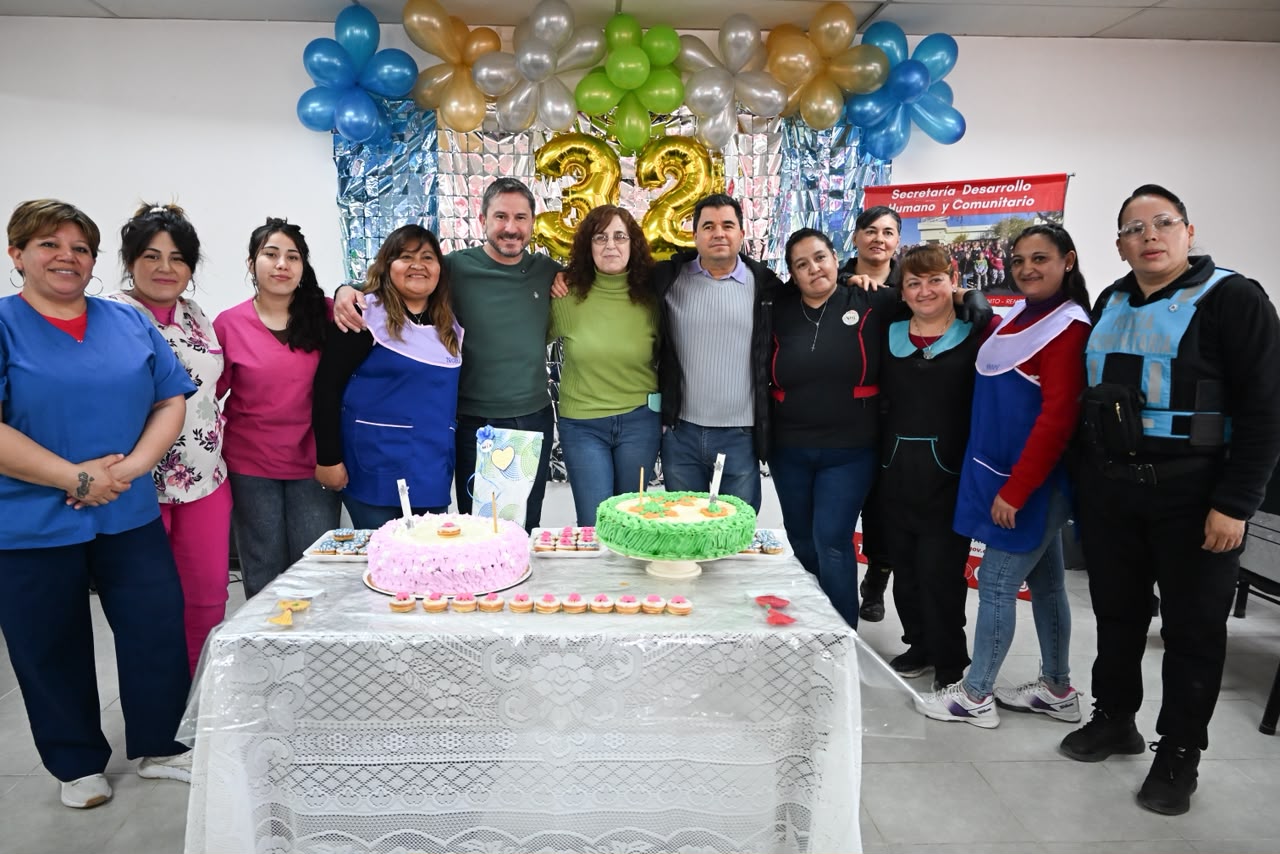 El Club de Abuelos Remembranza cumplió 32 años y Merino celebró con los adultos mayores