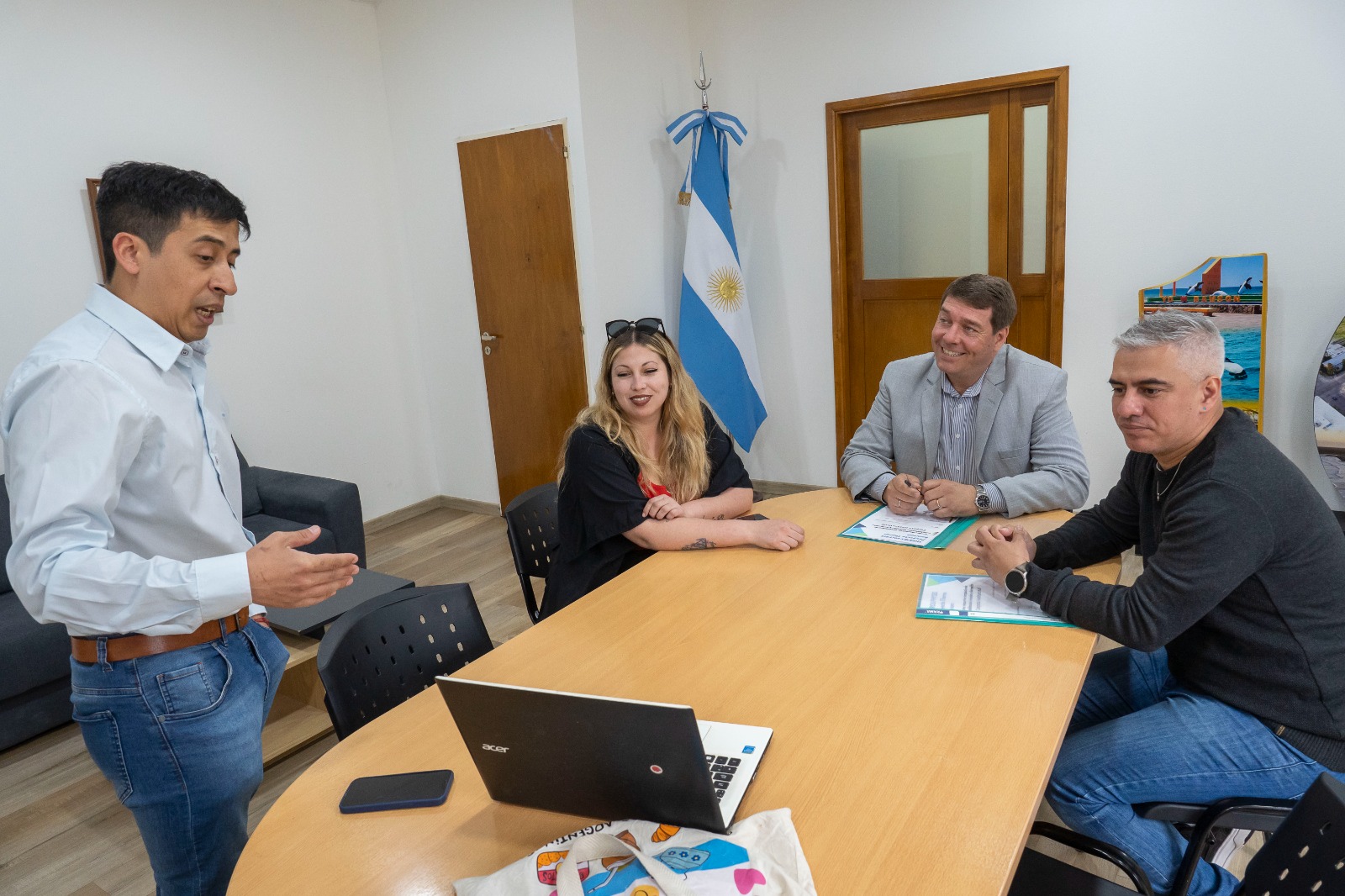 Theros Physis presentó su propuesta para llevar sus servicios a la capital provincial