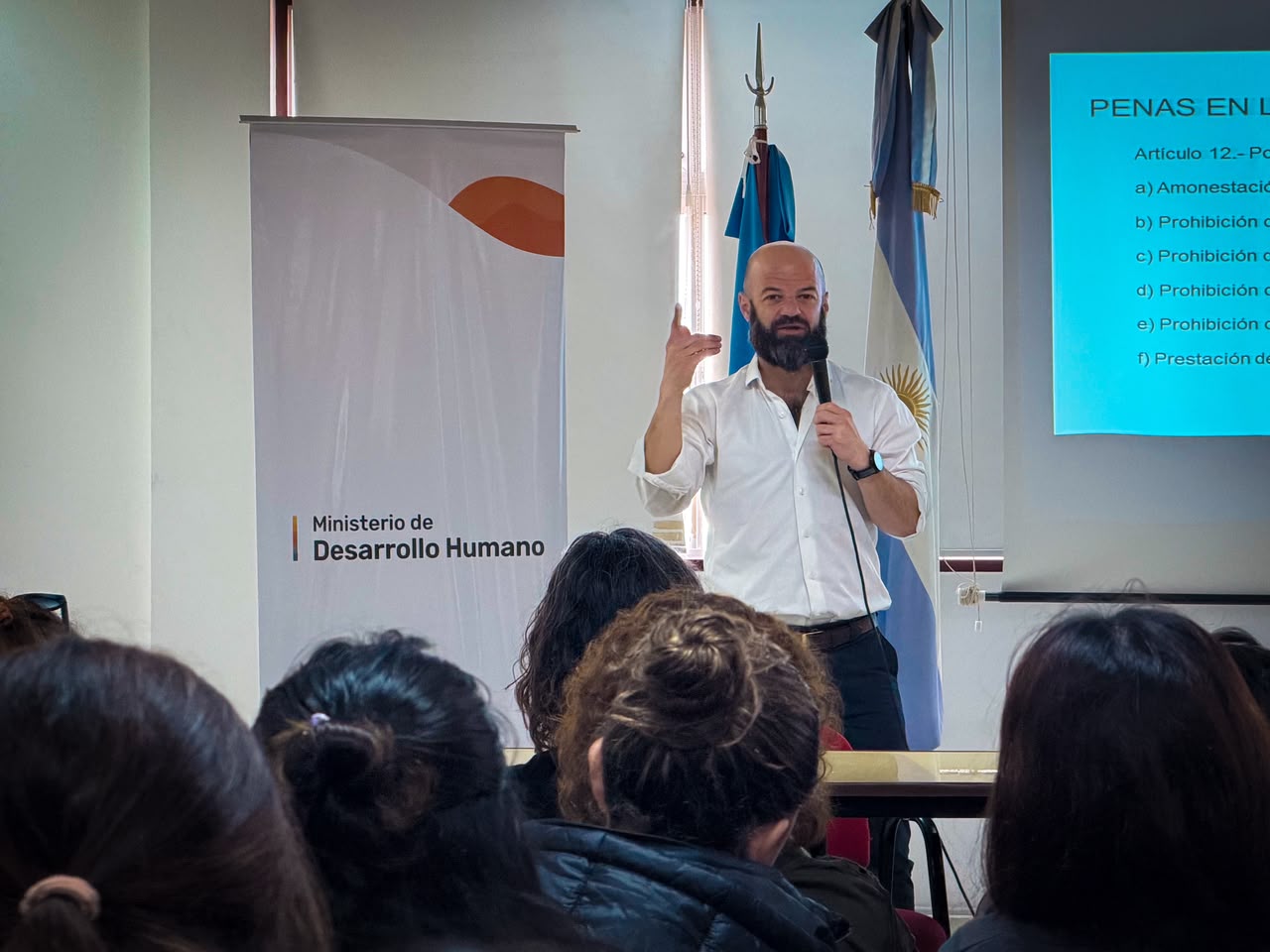 Más de 120 agentes fueron capacitados para acompañar la implementación del Nuevo Régimen Penal Juvenil