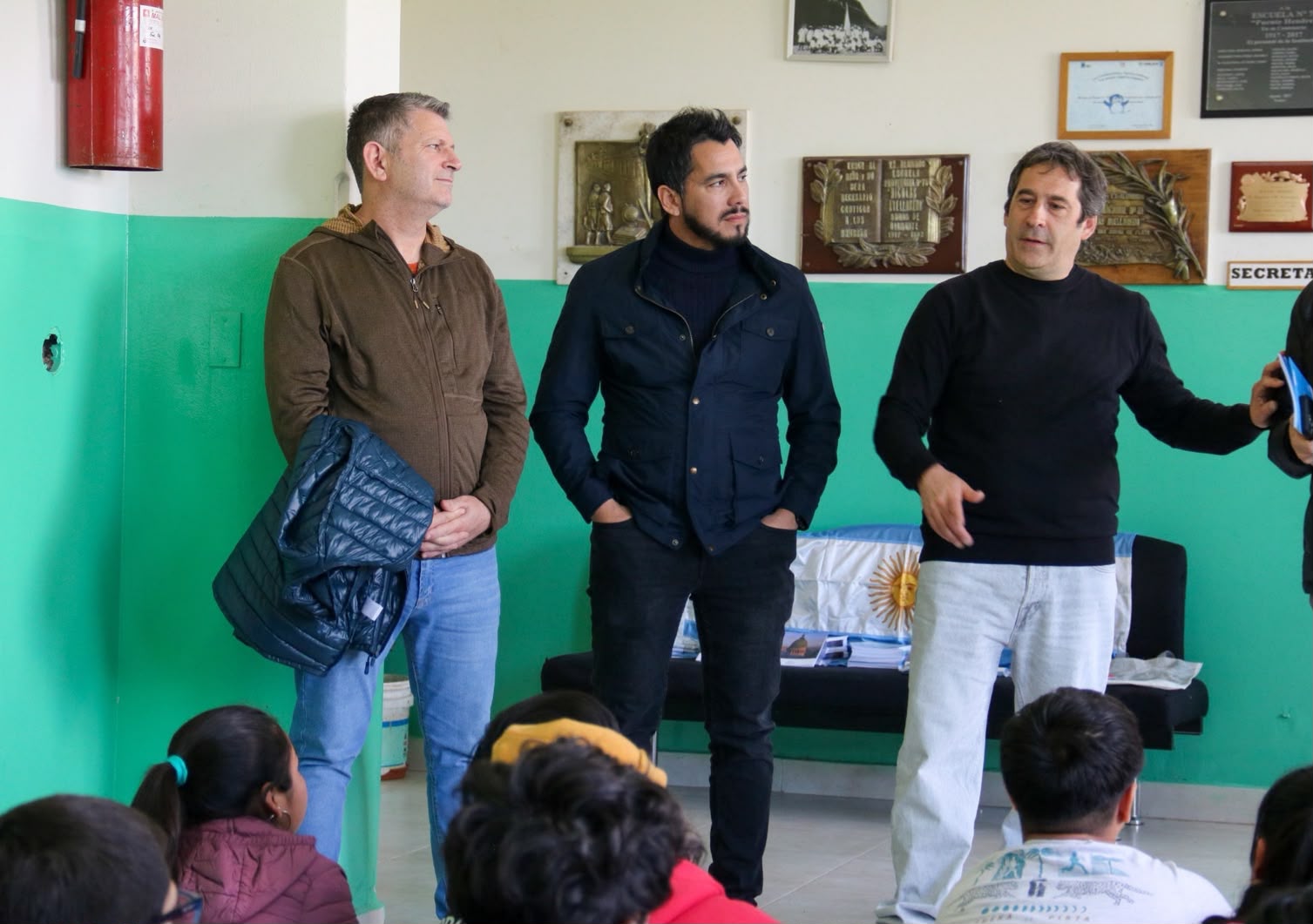 Luque en Trelew y Rawson: “La pobreza también se está sintiendo en las aulas de la provincia»
