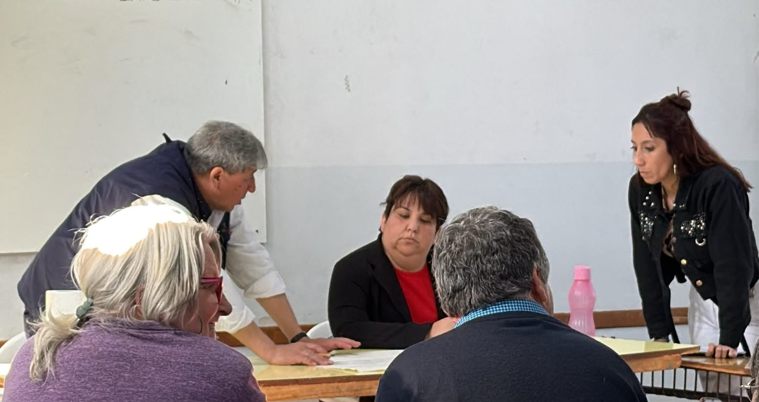 Más de 30 vecinos del barrio Río Chubut recibieron asesoramiento para la regularización dominial