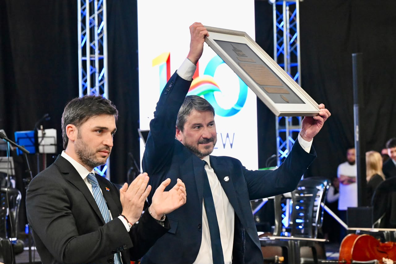 Trelew celebró sus 140 años con acuerdos para impulsar el desarrollo productivo: Torres llamó a “trabajar unidos” y destacó la llegada de nuevas inversiones
