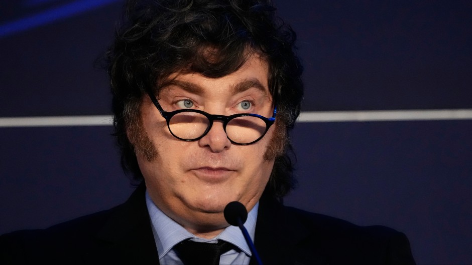 Un 57% quiere un cambio total de la política económica y Bullrich mide más que Milei