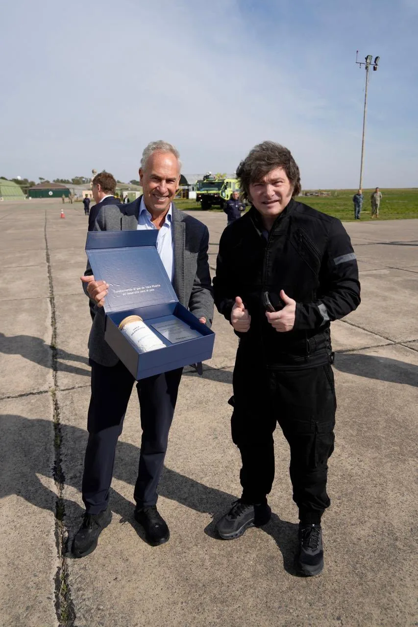 Milei recorrió junto a Marcelo Mindlin proyectos de inversión de Pampa Energía en Bahía Blanca