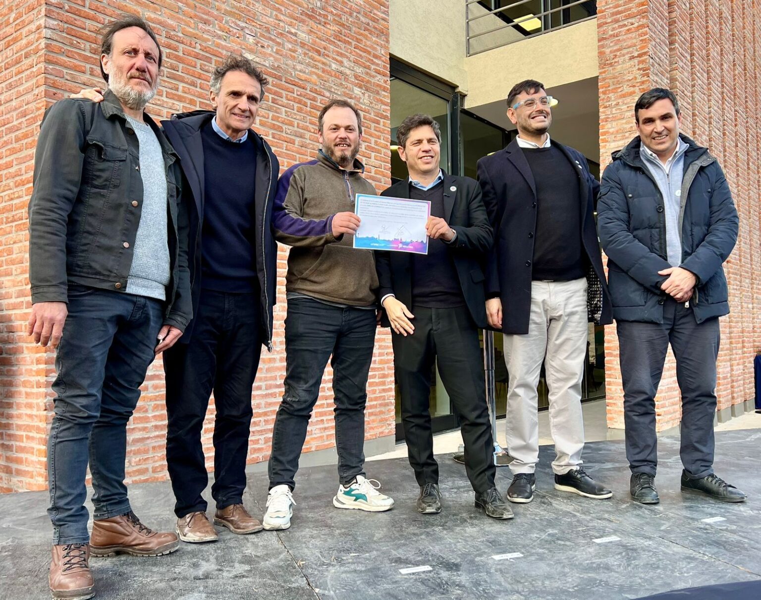Seis cooperativas de Pigüé recibieron financiamiento provincial durante la visita de Kicillof y Gildo Onorato