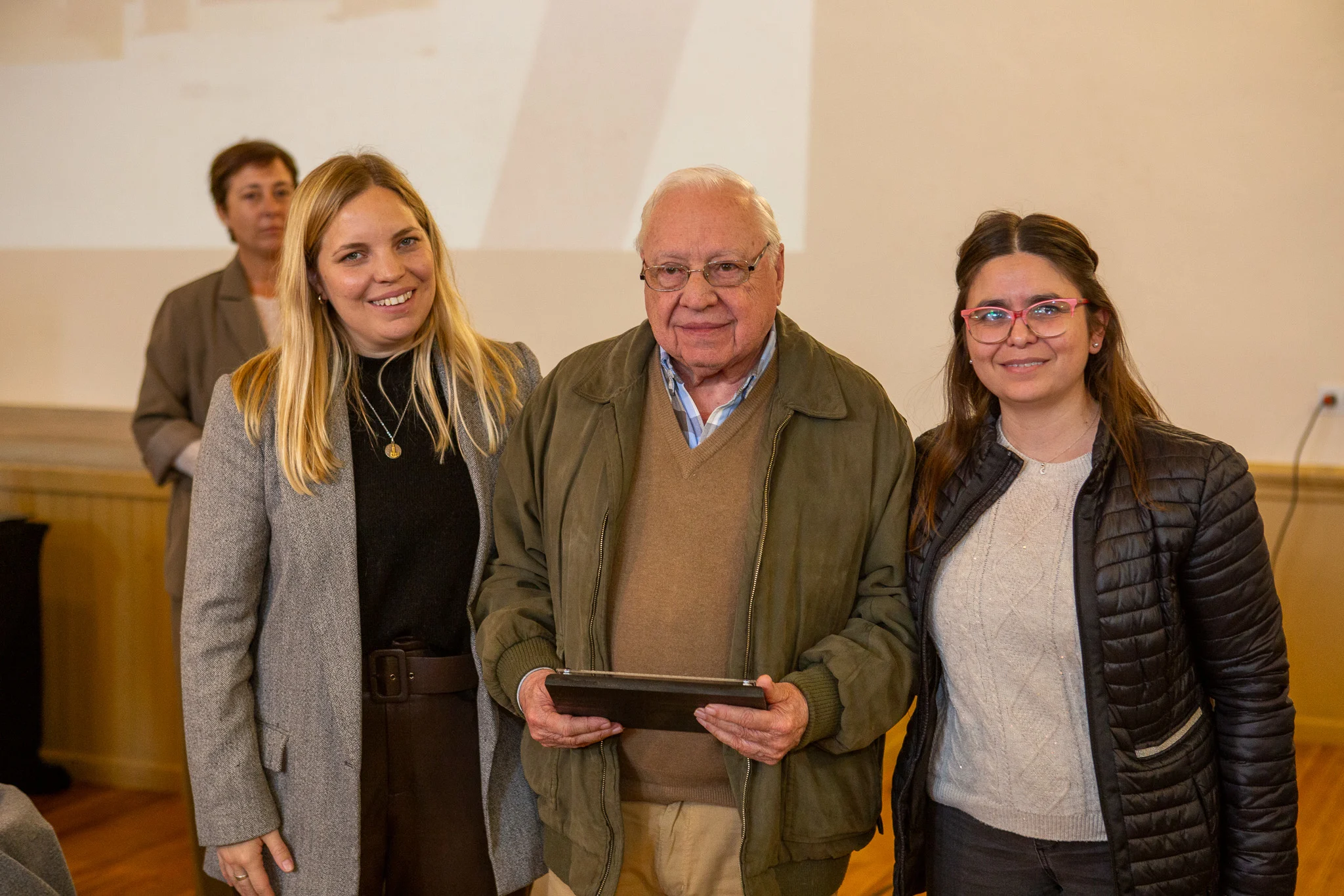 Estefania Bordoni encabezó la apertura de ‘Territorios que cuidan’, la muestra que recorre la historia de la salud pública