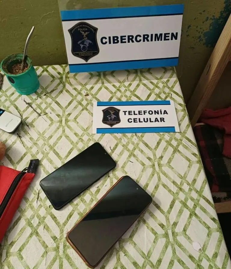 Estafas virtuales: secuestran dos teléfonos tras allanar la cárcel N°4 de Bahía Blanca