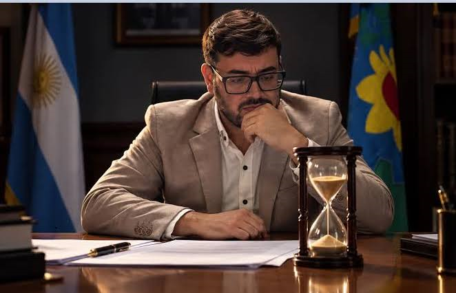 Operadores de Nebot buscarían torcer el voto de concejales antes de la sesión especial: tensión, llamados y una desesperada búsqueda de respaldo para el intendente
