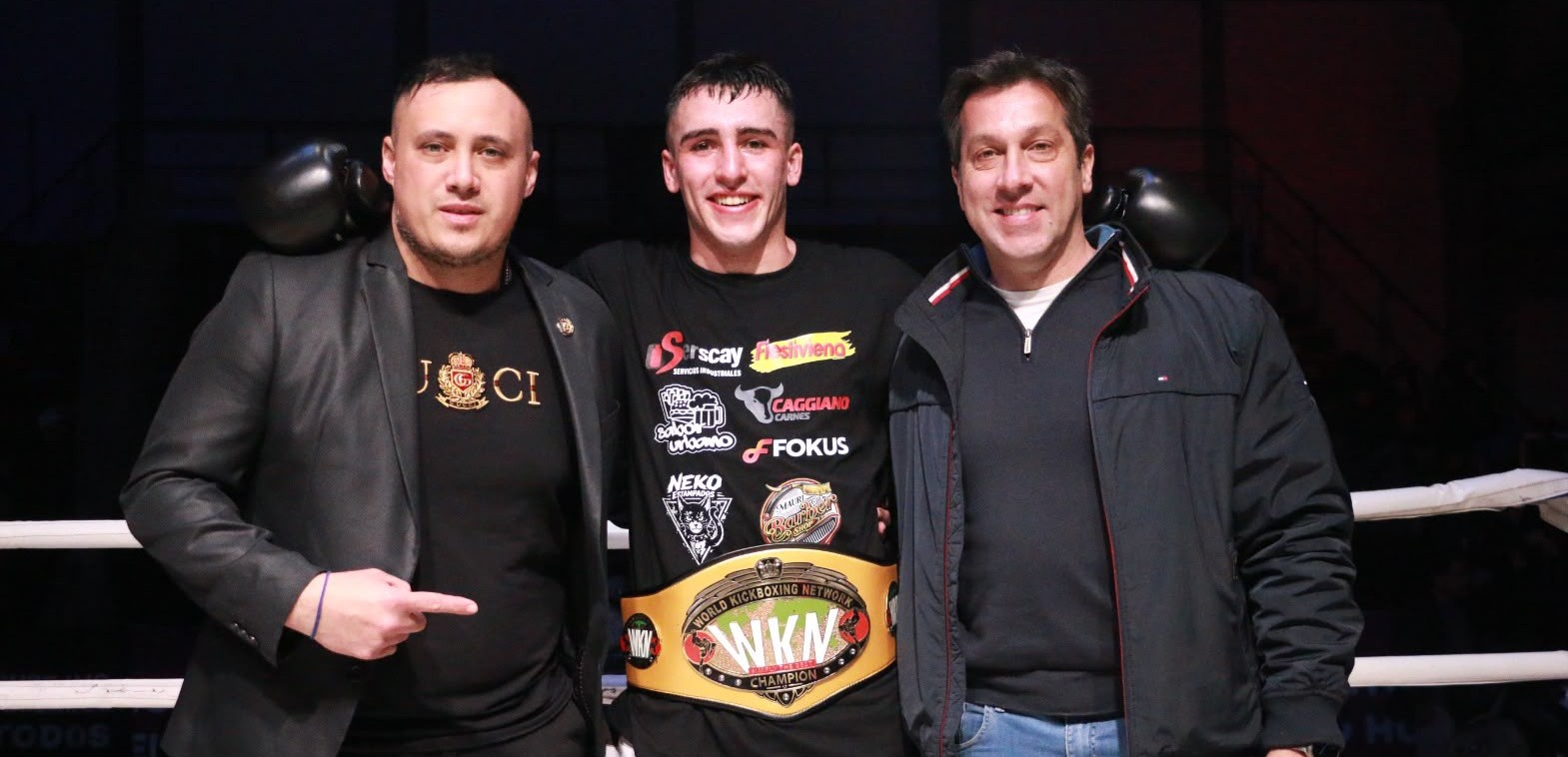 NECOCHEA: El Intendente entregó el cinturón WKN en una exitosa jornada de kickboxing en el Polideportivo