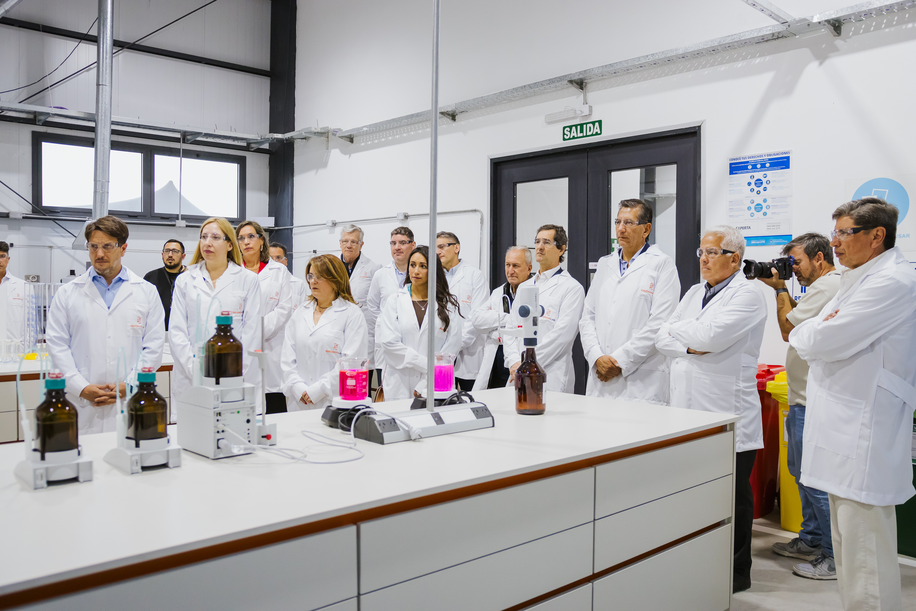 14.10 Inauguracion GEOMINLAB (15).jpg