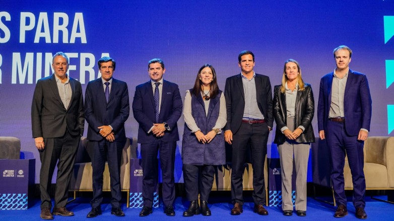 Orrego destacó el potencial minero de San Juan y anunció obras clave para afrontar el crecimiento del transporte