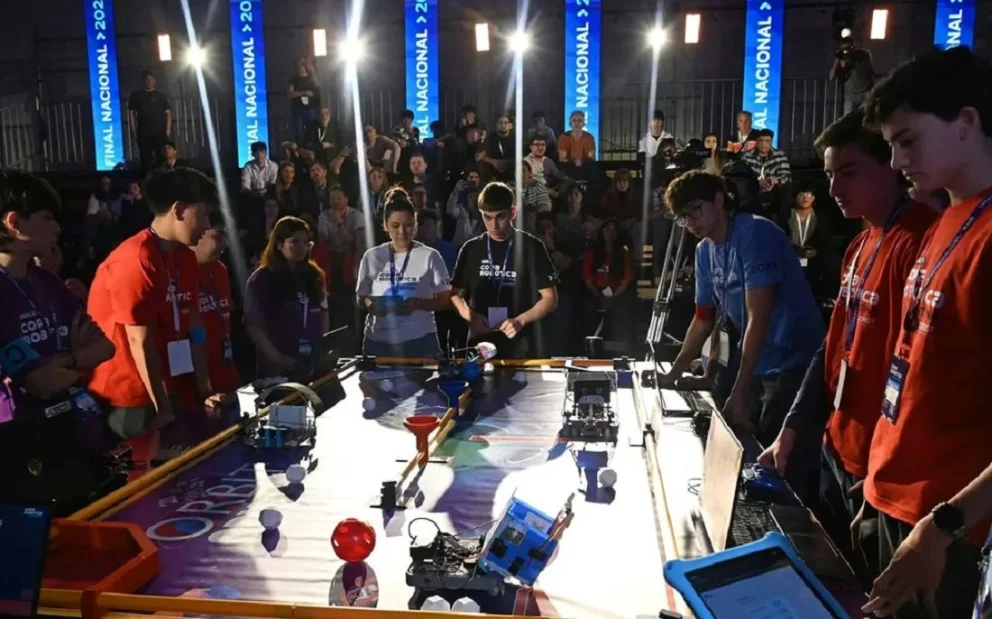 Estudiantes sanjuaninos compiten en Neuquén por la final de la Copa Robótica