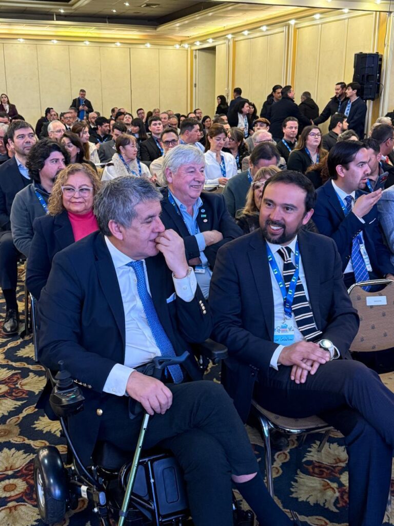 Walter Cortés encabezó la delegación barilochense en el 40° Comité de Integración Binacional Los Lagos