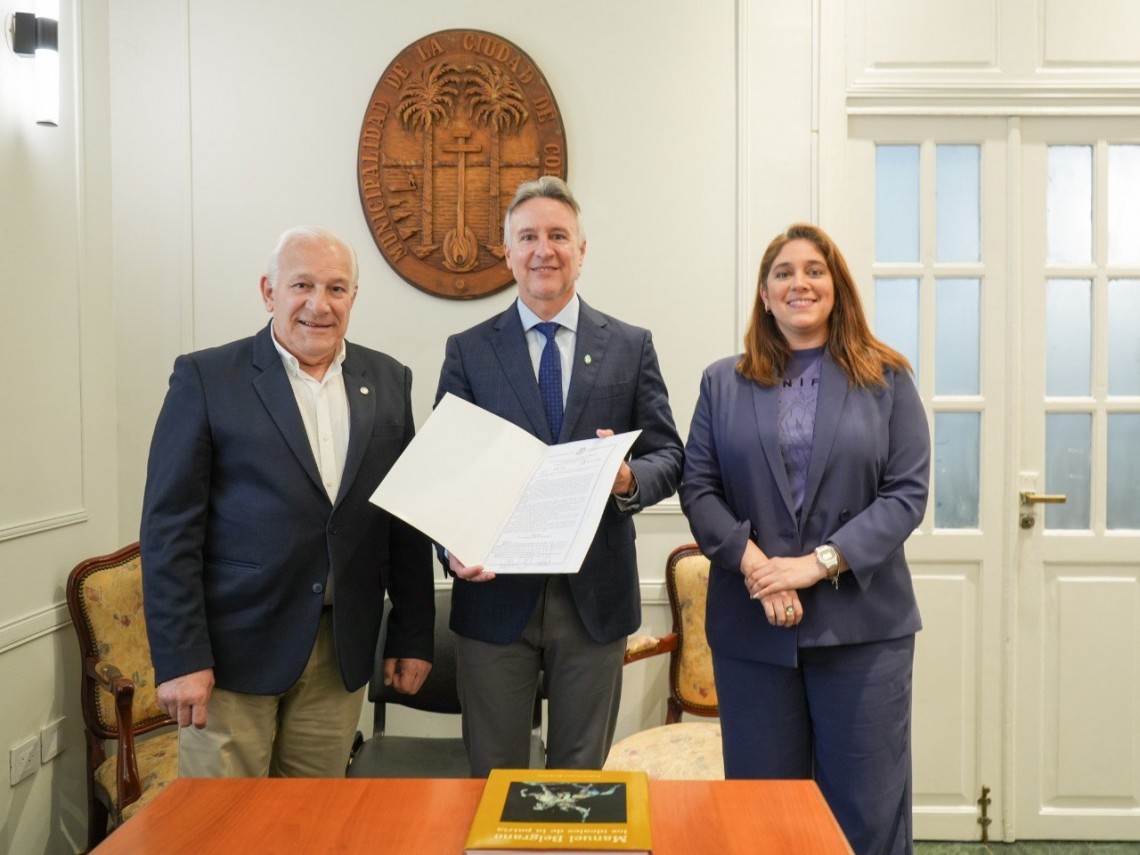 La Ciudad recibió al chozno nieto de Manuel Belgrano con una distinción especial