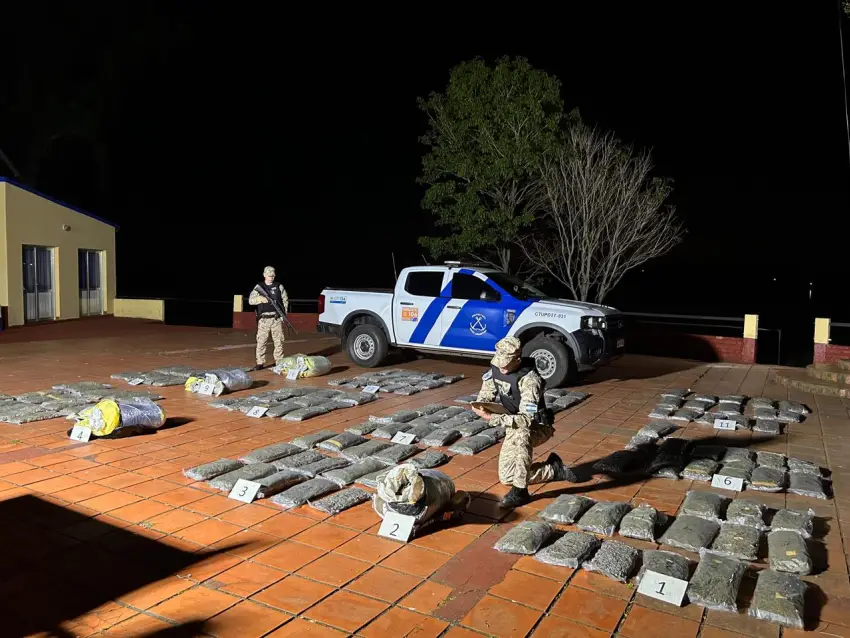 DROGAS.webp Otro golpe al narcomenudeo en el interior de Corrientes: dos allanamientos y seis detenidos