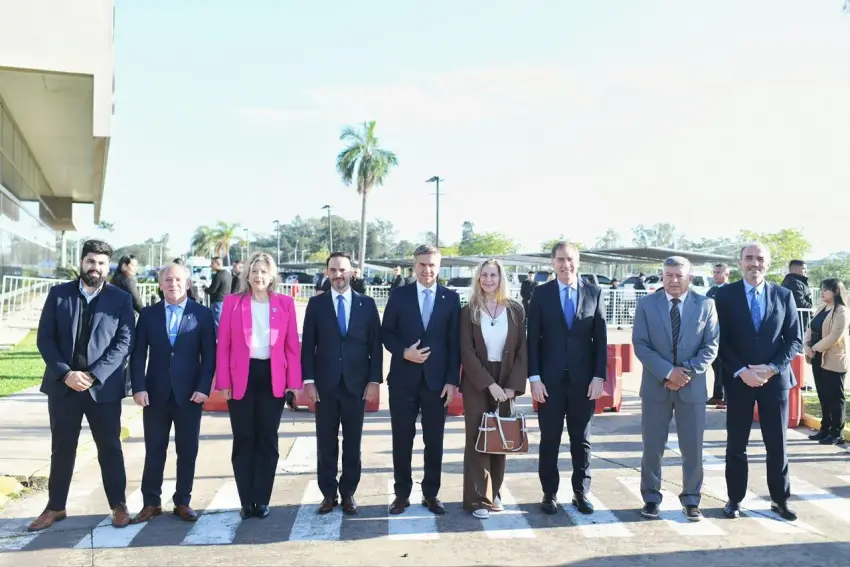 Valdés participó de la cumbre en Resistencia para coordinar acciones federales ante la inminencia del fenómeno El Niño