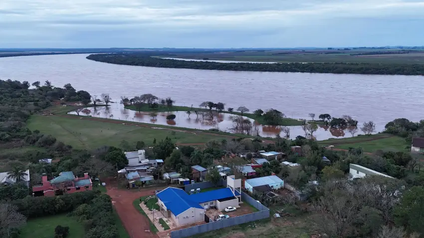 PREOCUPA : Crecida del río Uruguay: Santo Tomé ingresó en etapa de alerta, sin evacuados y con monitoreo permanente