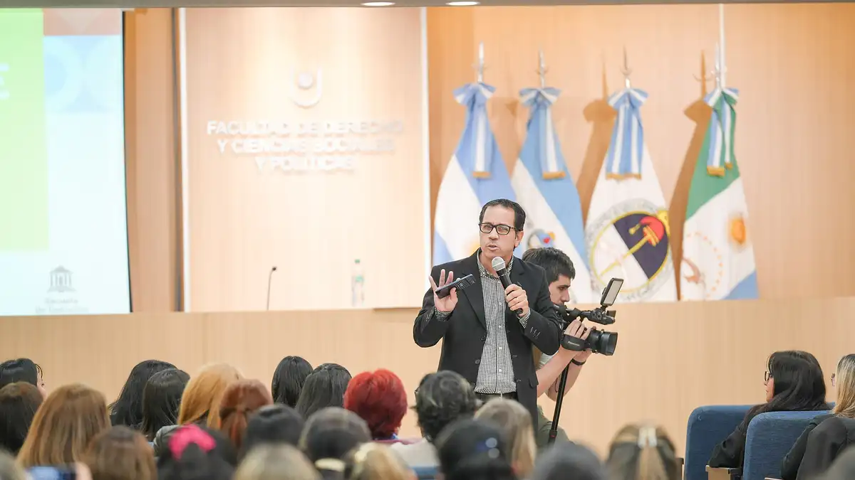 Capital: 170 directores de CDI y Adultos Mayores se capacitan en gestión y liderazgo