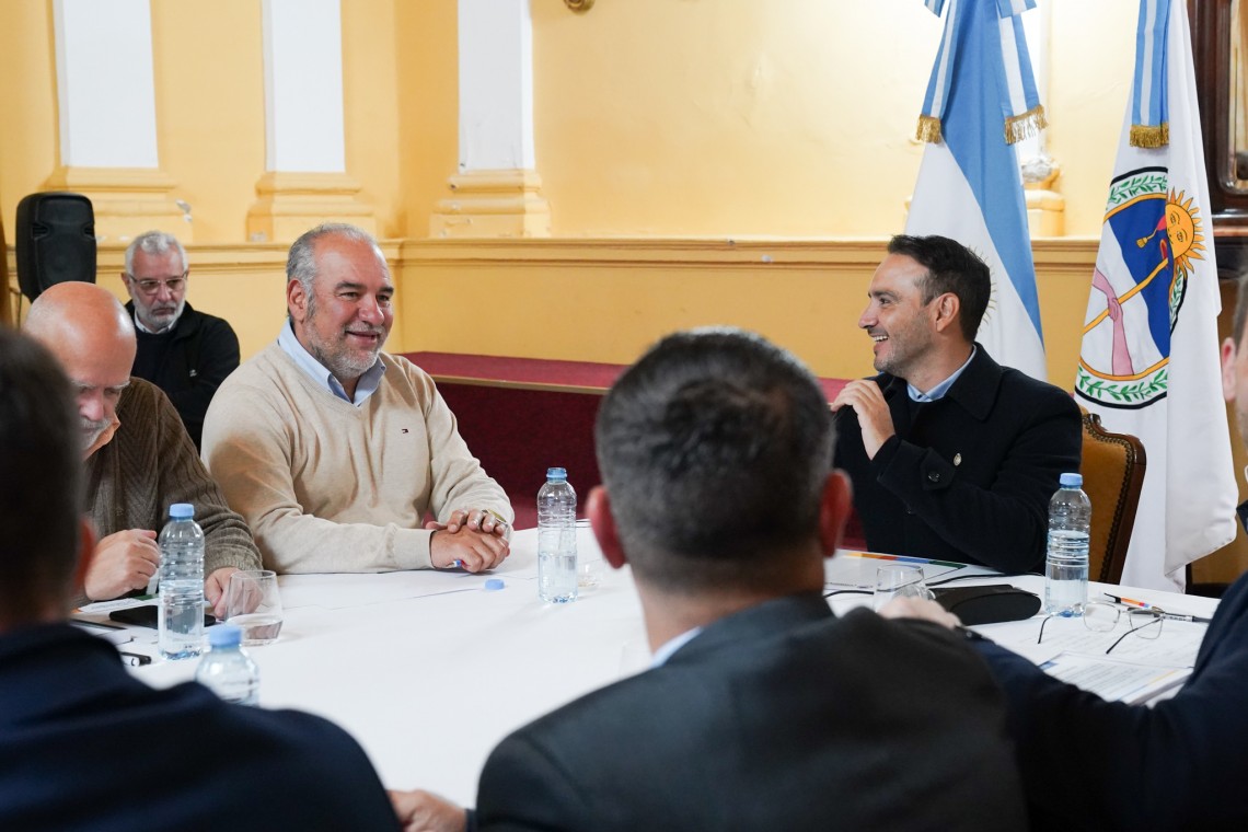 Coordinación y previsión: Polich participó de la reunión de Defensa Civil encabezada por el gobernador