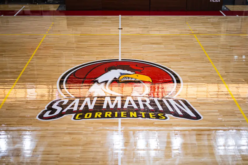 Una Pinturita :San Martín presenta el nuevo piso deportivo del Fortín Rojinegro