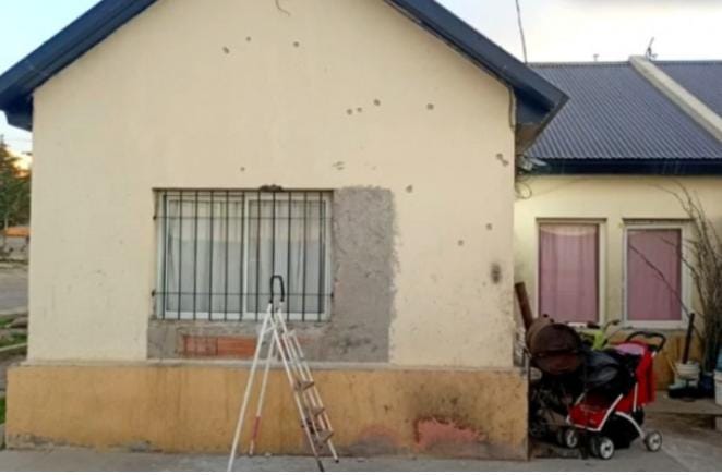 TIROTEARON UN DEPARTAMENTO EN CALETA OLIVIA: INVESTIGAN EL ATAQUE