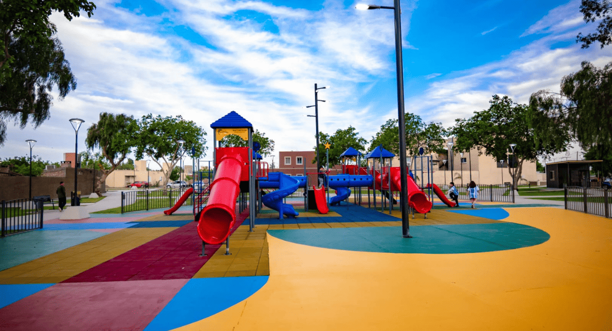 Inauguraron la renovada plaza del Barrio Santa Lucía: obras integrales con iluminación LED, juegos y gruta Inauguraron la renovada plaza del Barrio Santa Lucía: obras integrales con iluminación LED, juegos y gruta