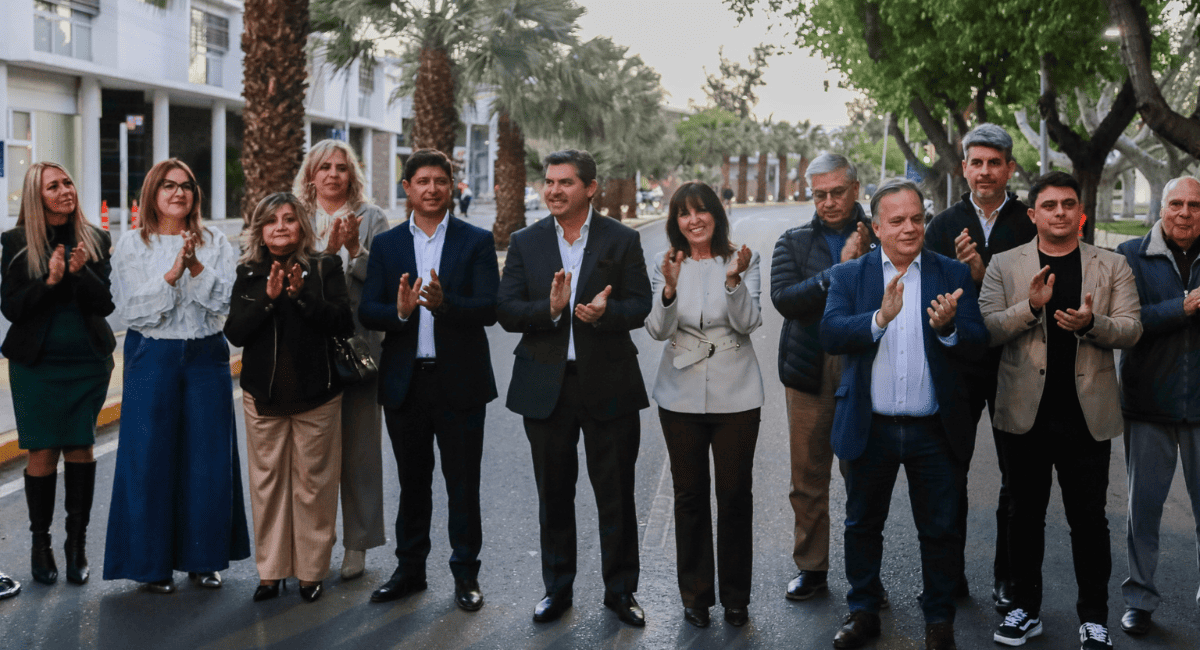 Orrego encabezó la inauguración de las obras de repavimentación e iluminación LED en la avenida Libertador