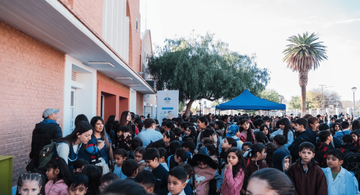 Comenzó la 17° Feria Provincial de la Cultura Popular y el Libro en el Complejo La Superiora