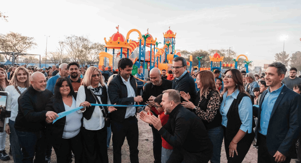 ¡Un gigante en San Juan! El Parque Papa Francisco estrenó un juego único en Argentina para 60 chicos