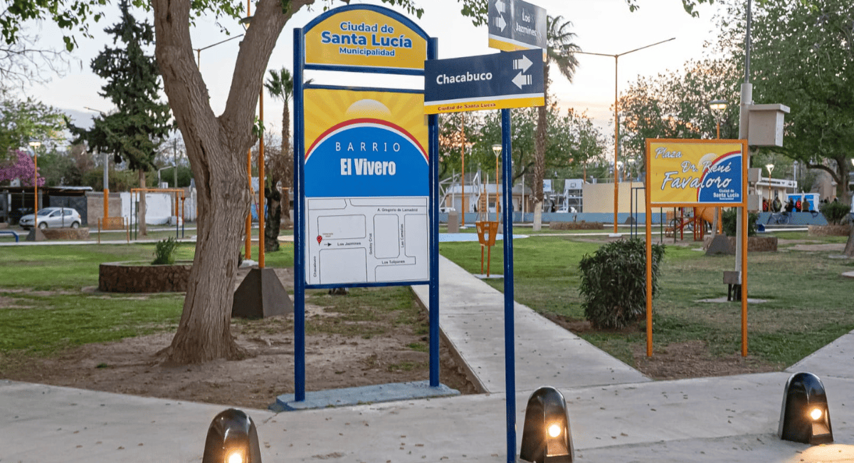 Santa Lucía inauguró la renovación integral del SUM, la plaza y el polideportivo en el Barrio Vivero Santa Lucía inauguró la renovación integral del SUM, la plaza y el polideportivo en el Barrio Vivero