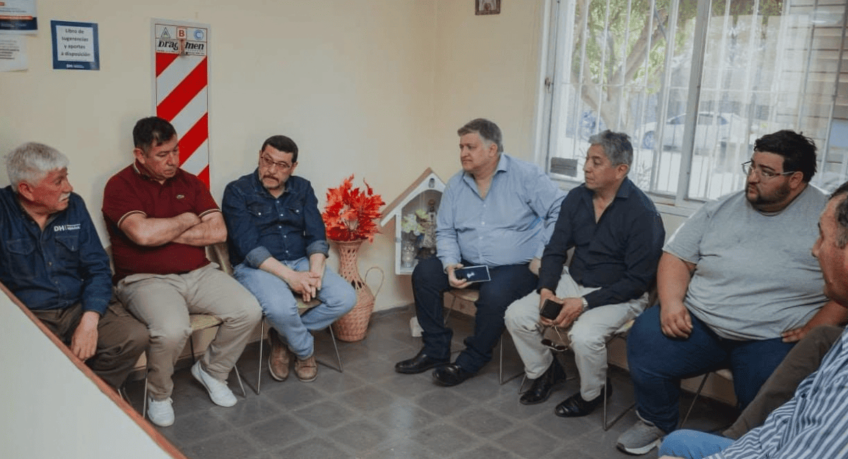 Prevención ante fenómenos climáticos: reunión entre el municipio de 25 de Mayo, Hidráulica y el Comité de contingencia. Prevención ante fenómenos climáticos: reunión entre el municipio de 25 de Mayo, Hidráulica y el Comité de contingencia.