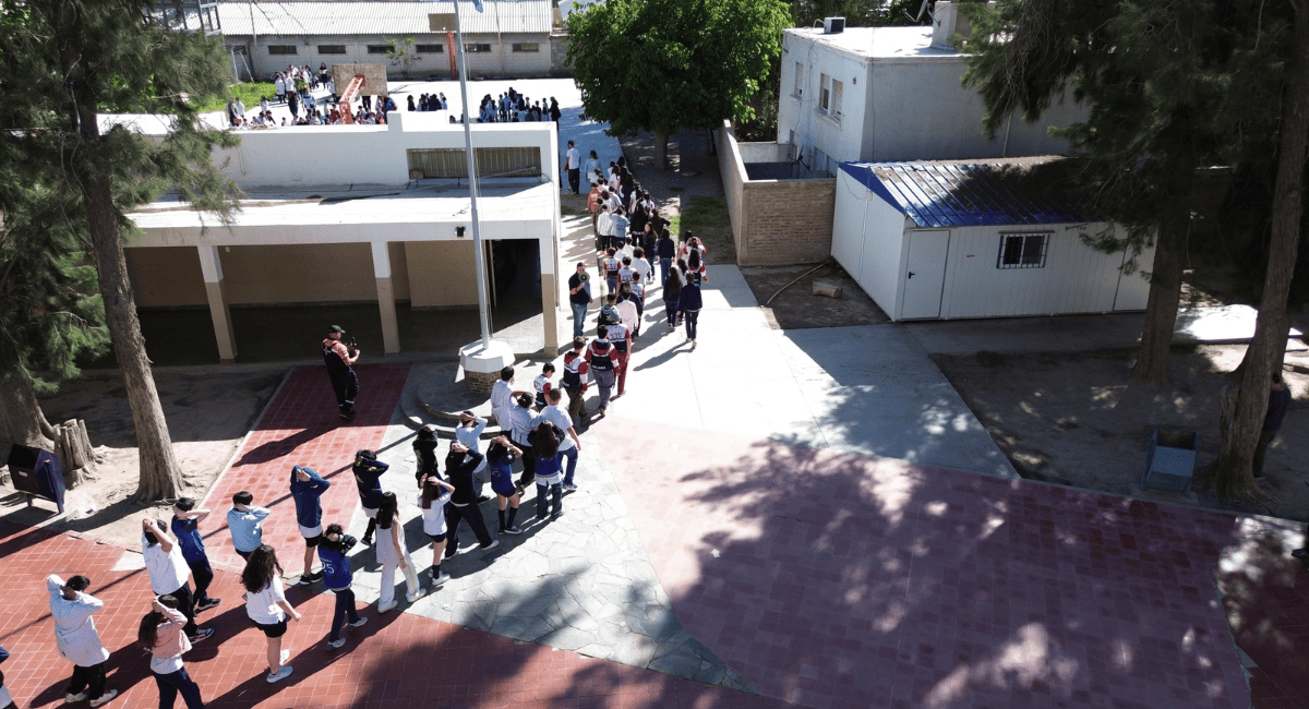 1.380 escuelas y 243.000 alumnos participarán del simulacro sísmico masivo en San Juan