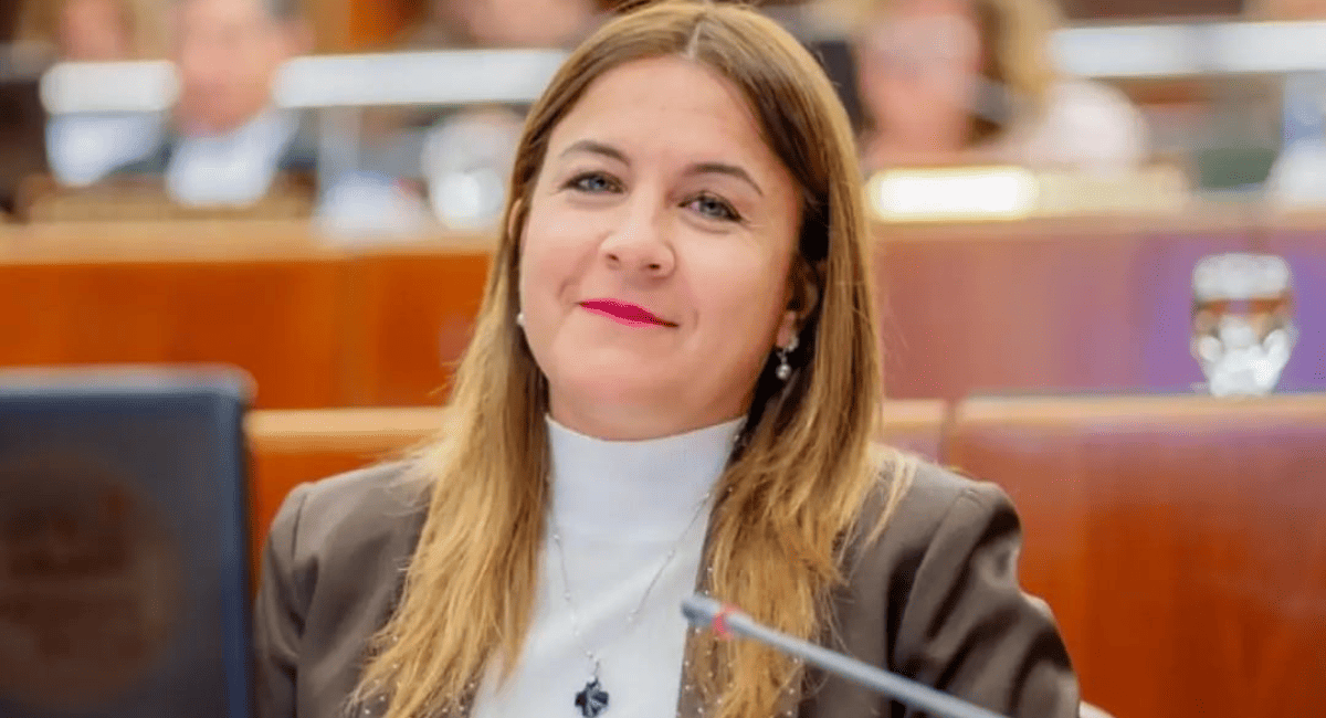 “Votaron en contra porque lleva el sello de Orrego”: la diputada Rita Lascano tras la sesión por Vicuña y las rutas “Votaron en contra porque lleva el sello de Orrego”: la diputada Rita Lascano tras la sesión por Vicuña y las rutas