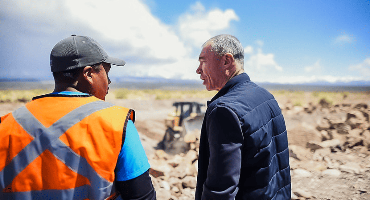 Fabián Martín supervisó obras de defensa y mitigación en los ríos de Barreal Fabián Martín supervisó obras de defensa y mitigación en los ríos de Barreal