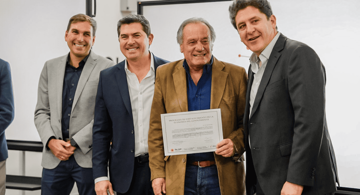 Marcelo Orrego entregó 0 millones en aportes no reembolsables a 27 Pymes locales.