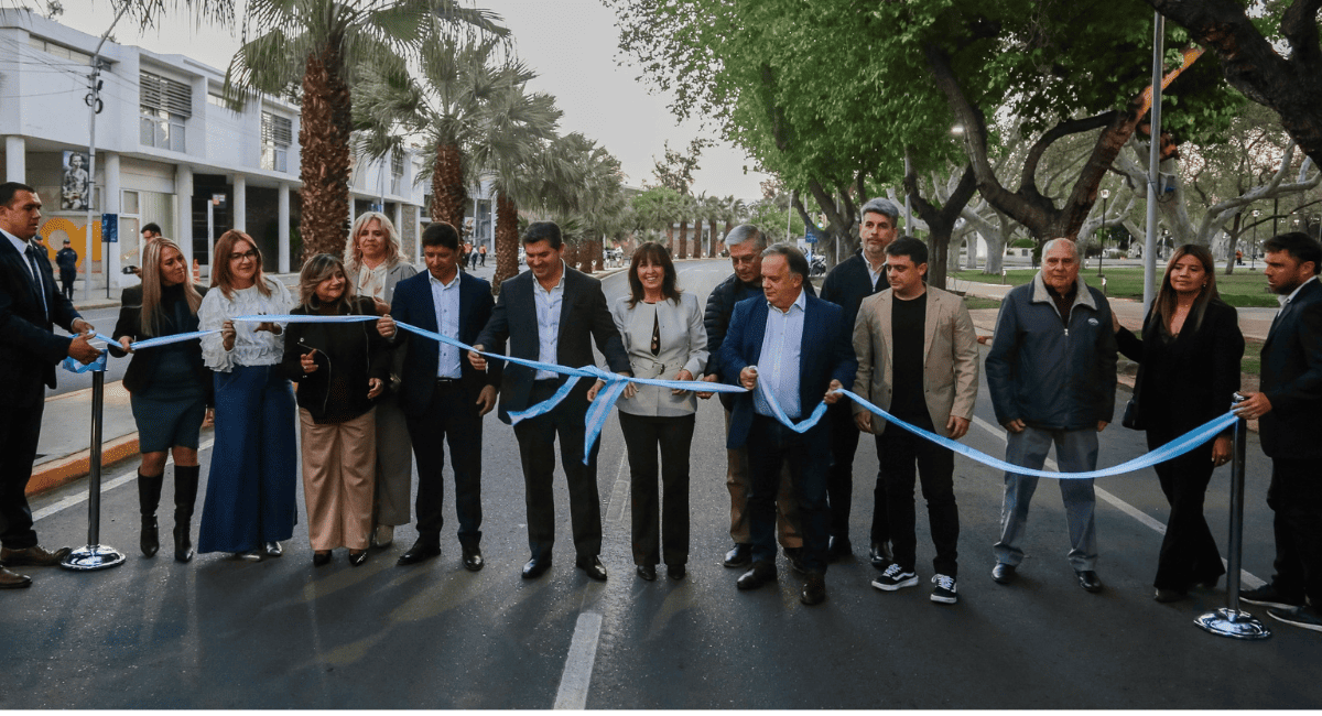 Orrego encabezó la inauguración de las obras de repavimentación e iluminación LED en la avenida Libertador