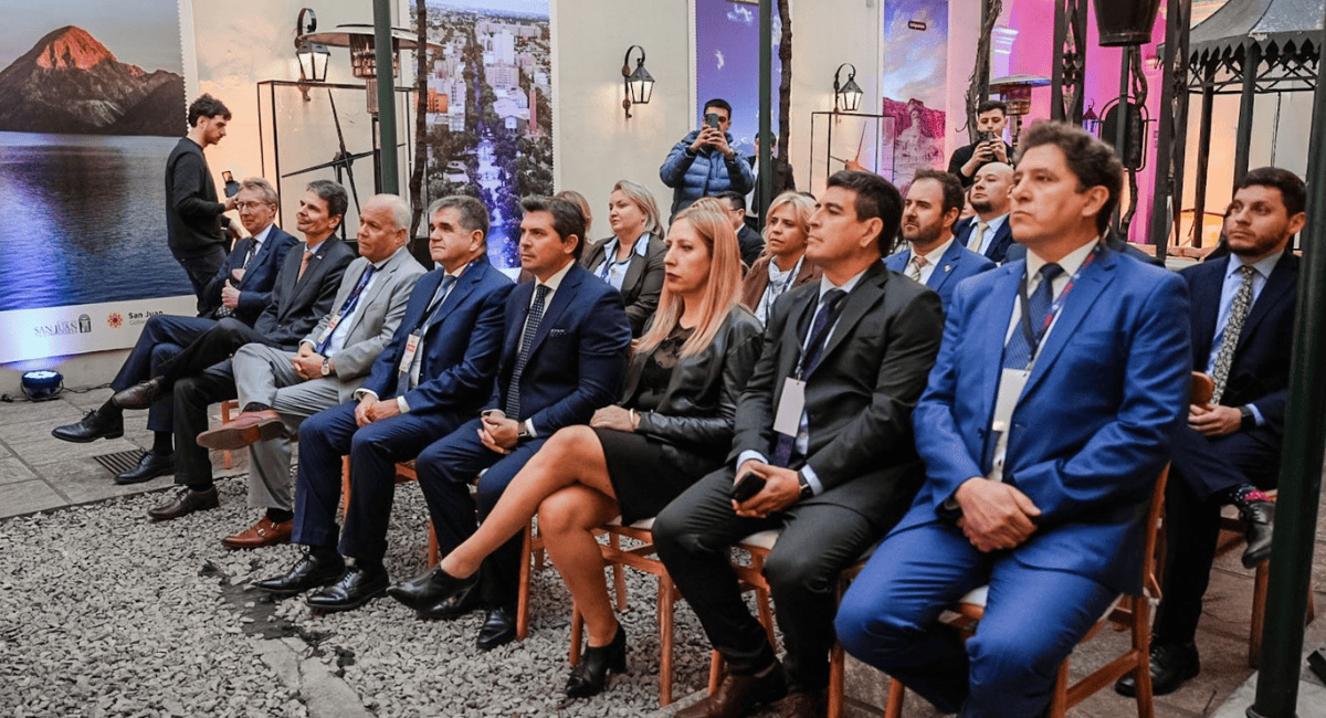 Orrego presentó la Fiesta Nacional del Sol 2026 en la Casa de San Juan en Buenos Aires