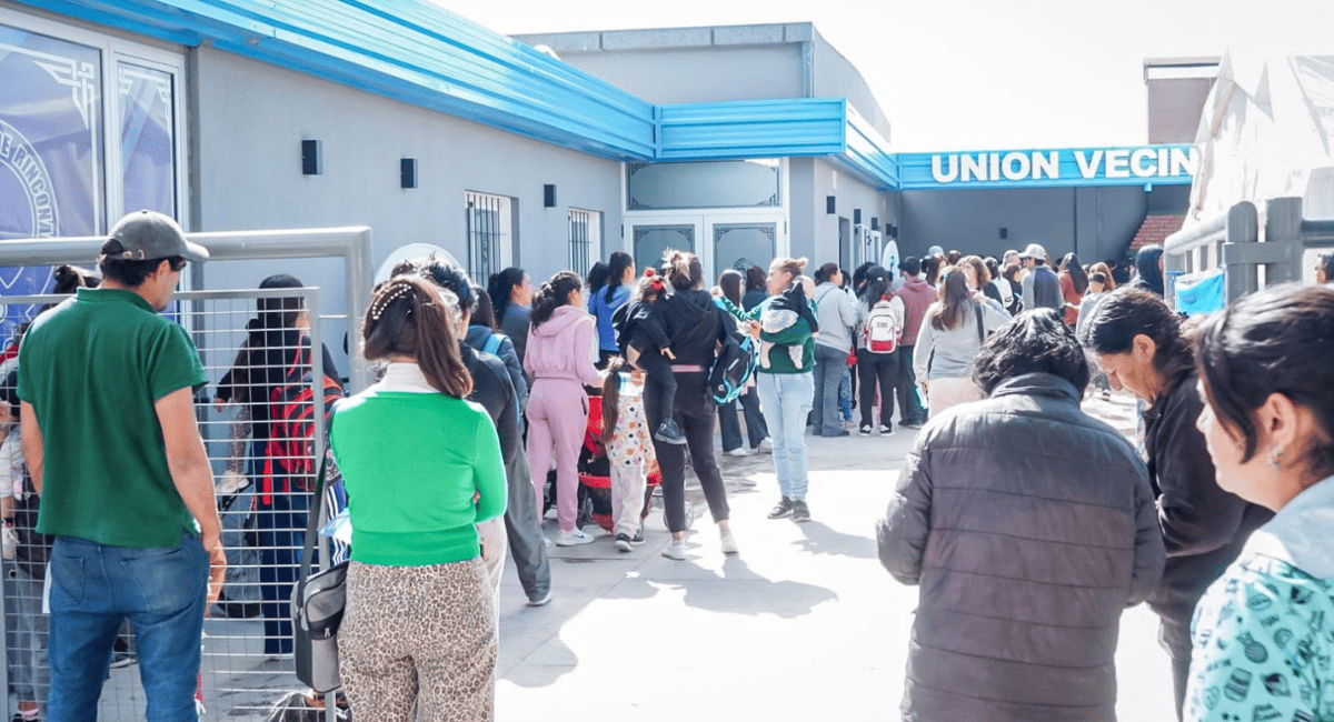 El municipio de Pocito acercó servicios sanitarios y prestaciones gratuitas a los vecinos de La Rinconada El municipio de Pocito acercó servicios sanitarios y prestaciones gratuitas a los vecinos de La Rinconada