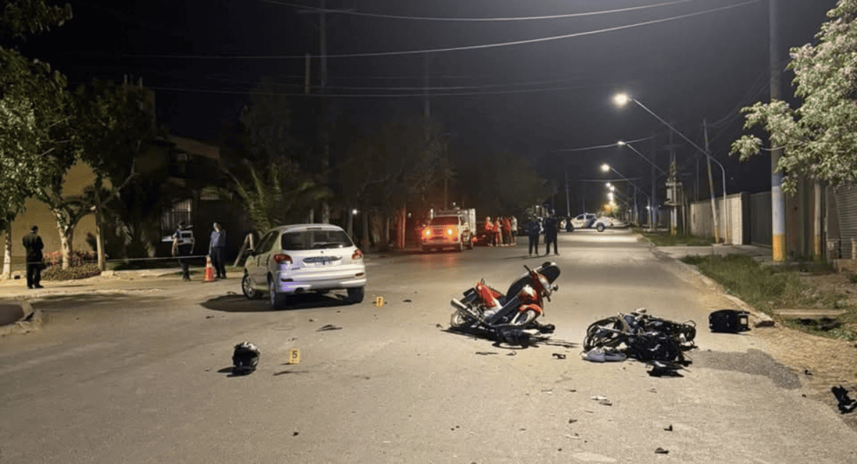 Rawson: tres motociclistas resultaron gravemente heridos tras un choque entre un auto y dos motos.