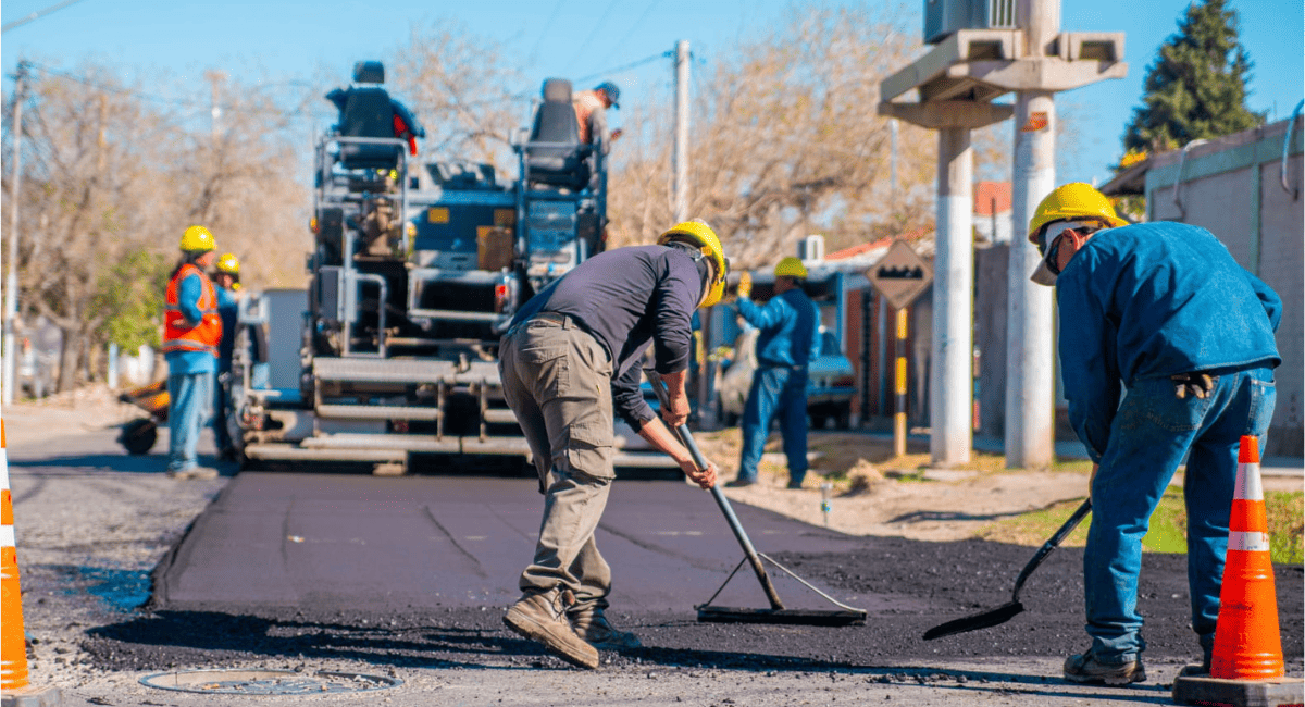 Maratoninauguraciones en Rivadavia: repavimentación, veredas y plazas por sus 118 años de historia Maratoninauguraciones en Rivadavia: repavimentación, veredas y plazas por sus 118 años de historia