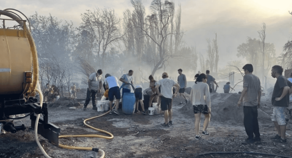 El viento Zonda causó un grave incendio en Alto de Sierra: afectó a viviendas y murieron animales