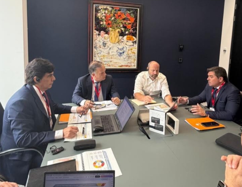 Orrego suspende su agenda internacional y vuelve a San Juan por la tragedia aérea