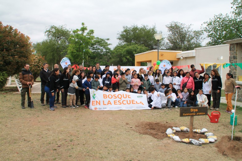 15b39ed70cd7b12565202caa771974f29d_L.jpg Valle Fértil fue sede del cierre provincial de Bosque en la Escuela