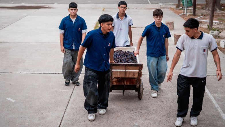 Más estudiantes suman habilidades laborales antes de terminar la secundaria