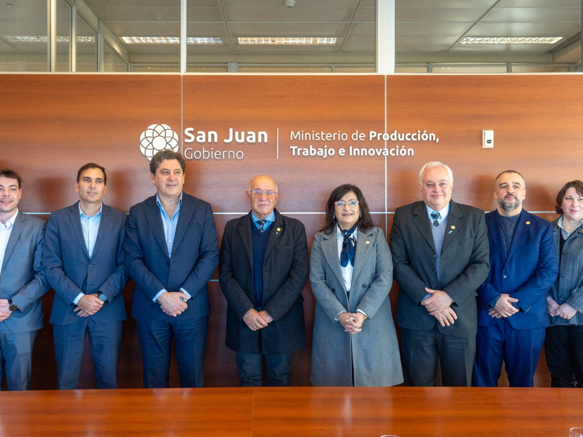 La UNSJ y el Gobierno provincial impulsan una formación especializada en riego,una propuesta que busca formar profesionales capacitados para optimizar la administración de uno de los recursos más estratégicos para San Juan.