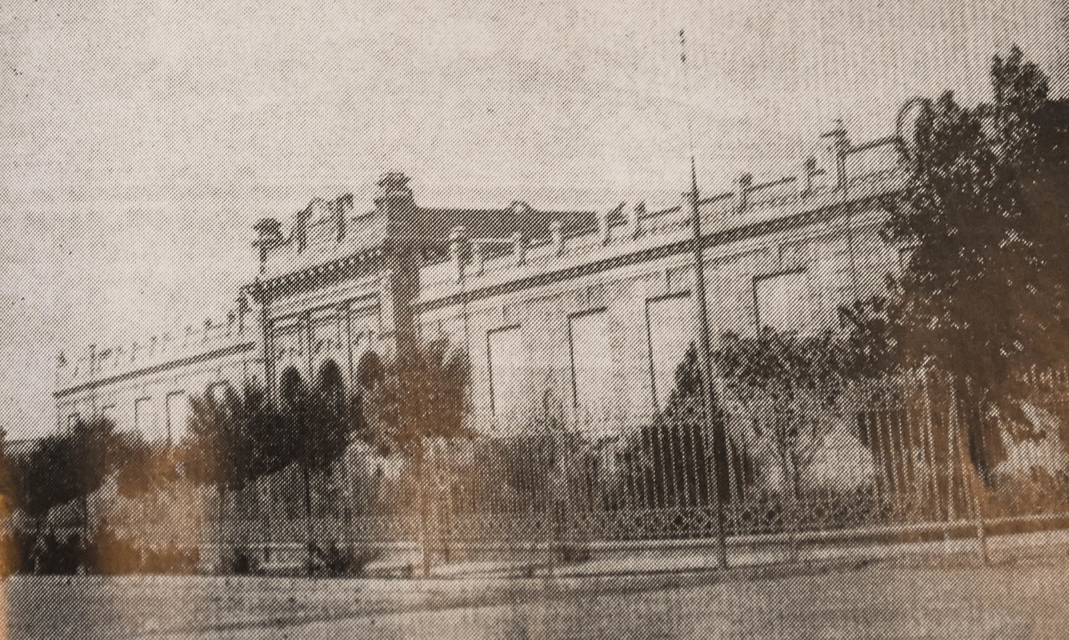 En el marco de un nuevo aniversario de la fundación de San Juan, el Ministerio de Gobierno conmemora la jornada recordando parte de su historia, relatada desde la trayectoria histórica de edificios y lugares que marcaron diferentes épocas, evidencia de los cambios más importantes de una provincia que continúa avanzando.