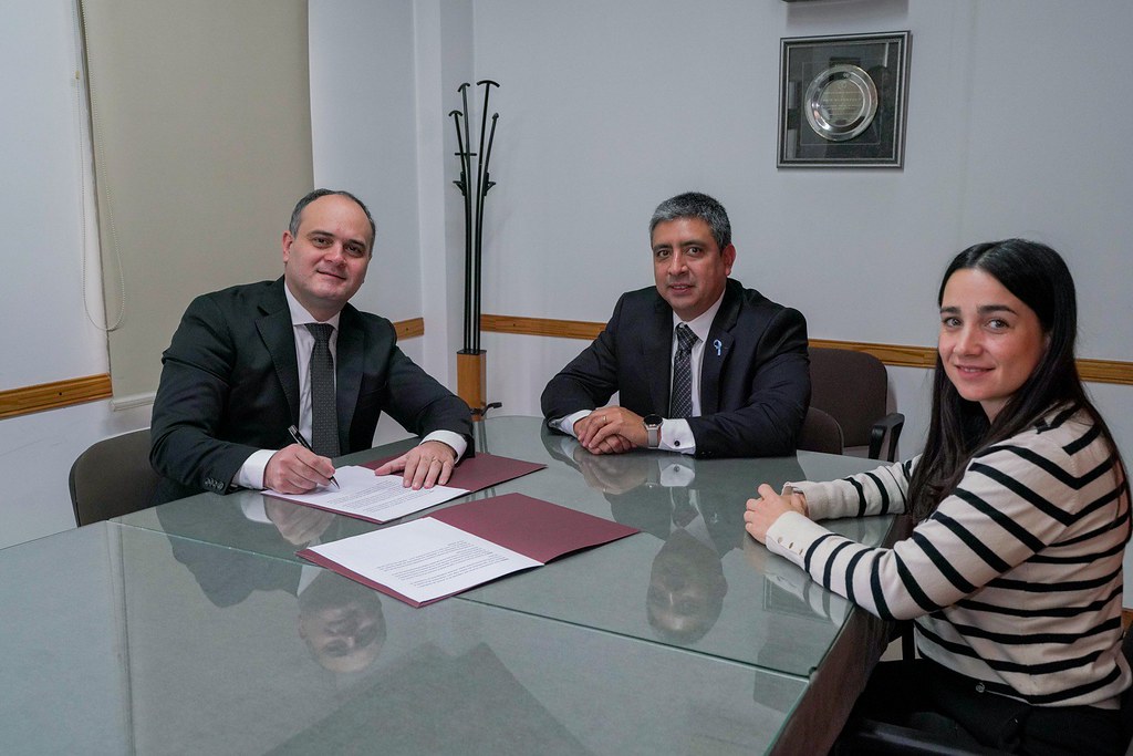 Ambiente suscribió un acuerdo de cooperación con el Foro de Abogados para promover acciones conjuntas de asistencia técnica, jurídica, académica y de proyección social vinculadas a la gestión ambiental.