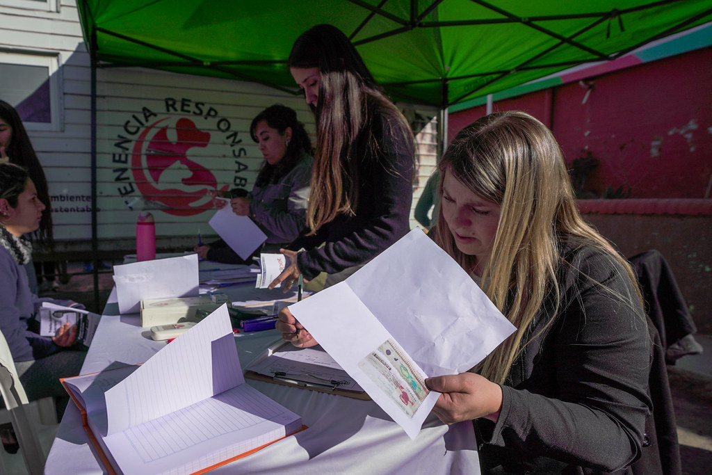 Ambiente realizó más de 260 prestaciones en un operativo de tenencia responsable en el barrio Aramburu