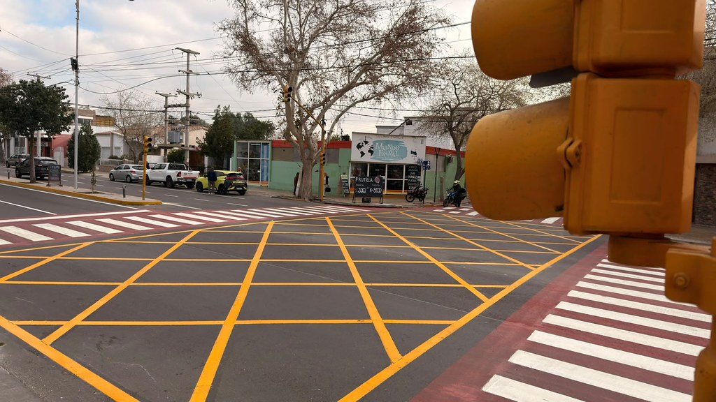 Avanzan las tareas de demarcación vial en Avenida Libertador en el Gran San Juan